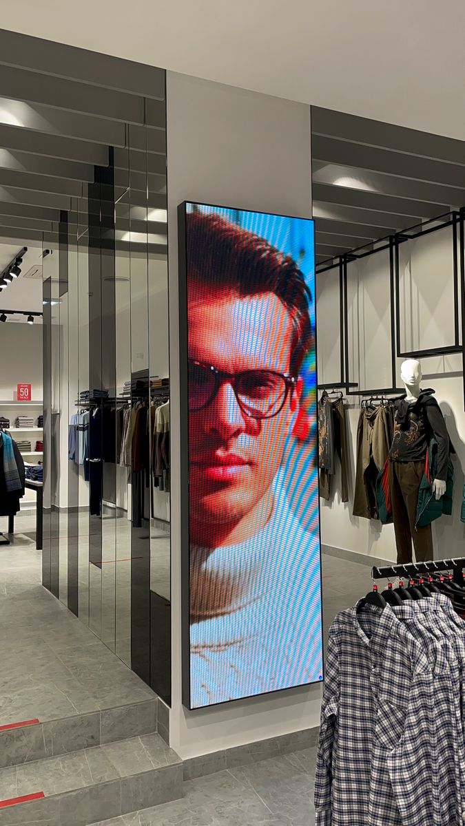 LED Wall verticale in negozio